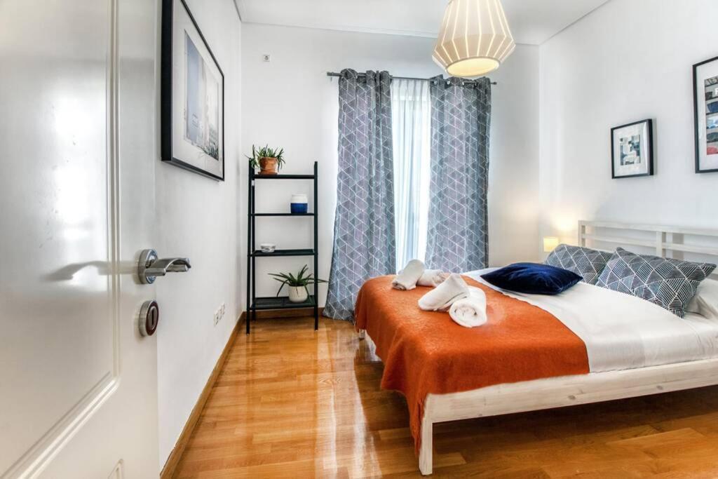 Spacious Apartment In Glyfada Close To The Sea Атина Екстериор снимка