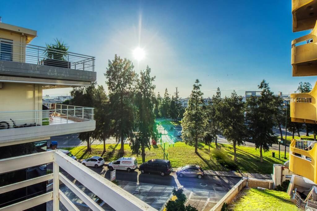 Spacious Apartment In Glyfada Close To The Sea Атина Екстериор снимка