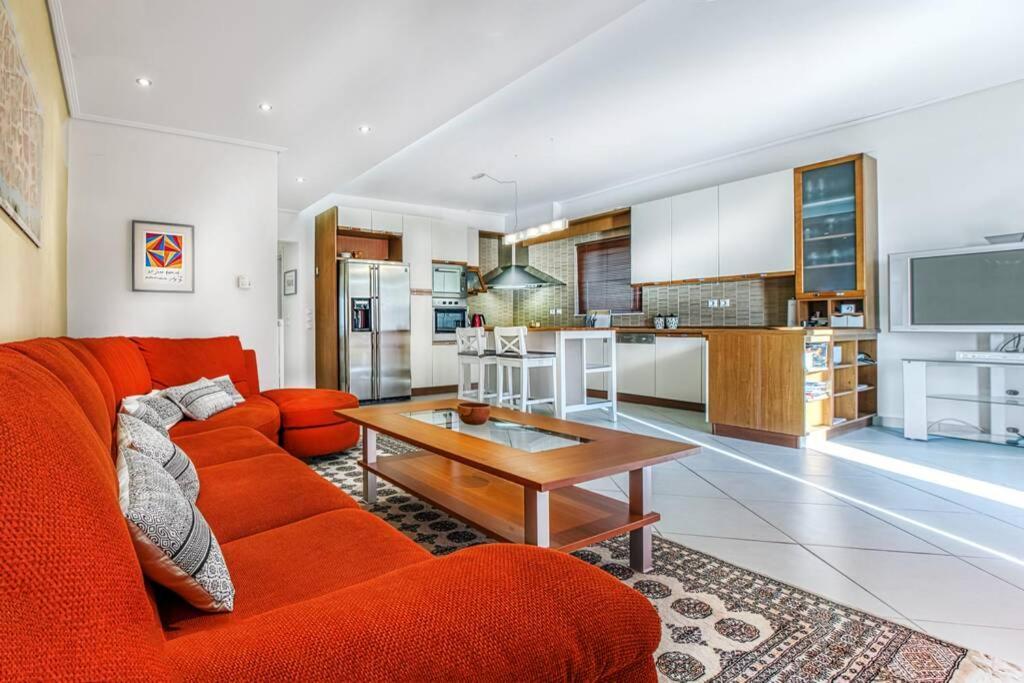 Spacious Apartment In Glyfada Close To The Sea Атина Екстериор снимка