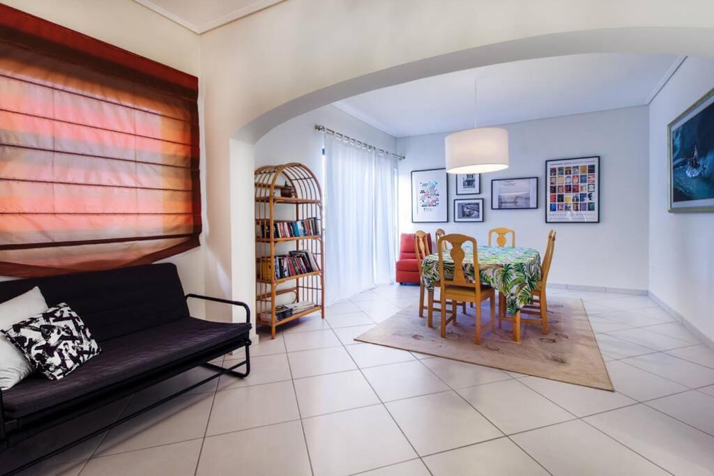 Spacious Apartment In Glyfada Close To The Sea Атина Екстериор снимка